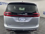 Used 2023 Chrysler Pacifica Touring-L image 6