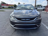 Used 2015 Chrysler 200 Limited w/ Convenience Group image 2