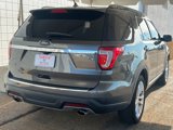 Used 2018 Ford Explorer XLT w/ Equipment Group 202A image 4