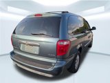 Used 2005 Chrysler Town & Country Touring image 5