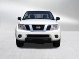 Used 2017 Nissan Frontier SV image 2