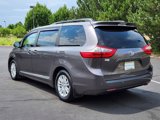 Used 2017 Toyota Sienna XLE image 3