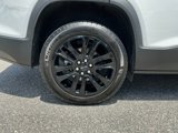 Used 2023 GMC Acadia SLE w/ Driver Convenience Package image 4