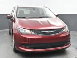 Used 2022 Chrysler Voyager LX image 2