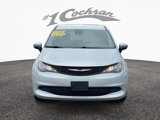 Used 2023 Chrysler Voyager LX image 2