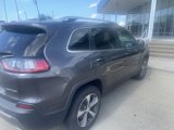 Used 2019 Jeep Cherokee Limited w/ Luxury Group image 3