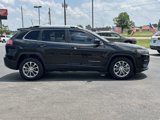 Used 2019 Jeep Cherokee Latitude Plus image 4