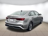 Used 2022 Kia Forte LXS image 3