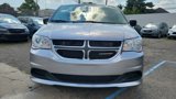 Used 2019 Dodge Grand Caravan SE image 4