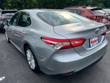 Used 2018 Toyota Camry LE image 3