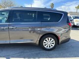 Used 2018 Chrysler Pacifica Touring-L image 5