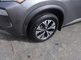Used 2021 Nissan Rogue SV image 3