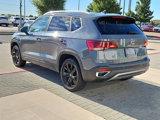 Used 2022 Volkswagen Taos SE image 2
