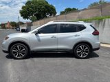 Used 2018 Nissan Rogue SL w/ Premium Package image 2