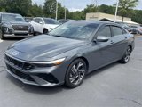 Used 2024 Hyundai Elantra SEL w/ Convenience Package image 3