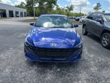 Used 2023 Hyundai Elantra SE image 2