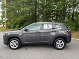 Used 2024 Jeep Compass Sport image 3