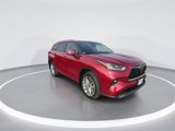 Used 2023 Toyota Highlander Limited image 2