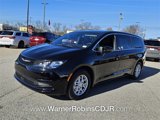 New 2025 Chrysler Voyager LX image 3