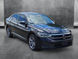 Used 2022 Volkswagen Jetta SE image 3