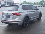 Used 2022 Volkswagen Tiguan SE R-Line image 4