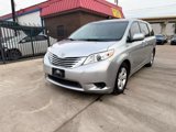 Used 2016 Toyota Sienna LE image 2