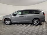 New 2025 Chrysler Pacifica Select image 3