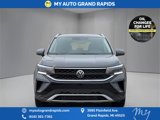 Used 2024 Volkswagen Taos SE image 2