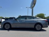 Used 2023 Nissan Altima 2.5 SV image 2
