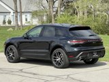 Certified 2024 Porsche Macan image 3