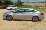 Used 2016 Toyota Avalon Limited image 2