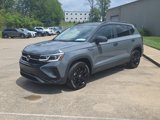 Used 2024 Volkswagen Taos SE image 4