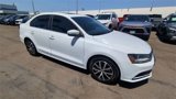 Used 2017 Volkswagen Jetta SE image 2