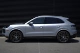 Used 2024 Porsche Cayenne image 2