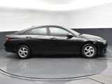 Used 2021 Hyundai Elantra SE image 3