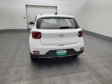Used 2021 Hyundai Venue SE image 6