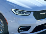 Used 2022 Chrysler Pacifica Touring-L image 2