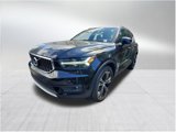Used 2022 Volvo XC40 T4 Inscription w/ Advanced Package image 2