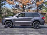 Used 2021 Jeep Grand Cherokee Laredo X image 2