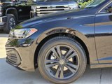 Used 2024 Volkswagen Jetta SE w/ Panoramic Sunroof Package image 5
