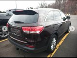 Used 2016 Kia Sorento LX image 4