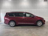 Used 2019 Chrysler Pacifica Touring-L image 2