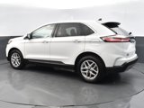 Used 2024 Ford Edge SEL image 2