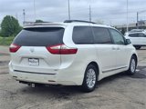 Used 2015 Toyota Sienna XLE image 3