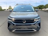 Used 2022 Volkswagen Taos SE image 2