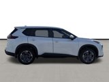 Used 2024 Nissan Rogue SV image 4