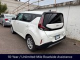 Certified 2025 Kia Soul LX image 3