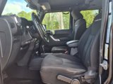 Used 2015 Jeep Wrangler Unlimited Rubicon image 3