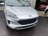 Used 2020 Ford Escape SE image 5
