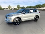 Used 2022 Mitsubishi Outlander SE image 3